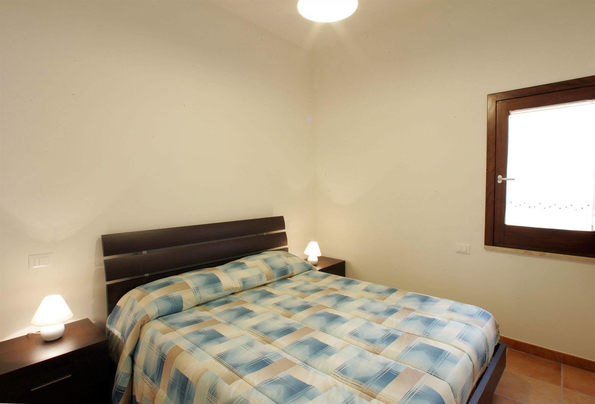 Mansarda Con Terrazzo Apartment Trapani Bagian luar foto