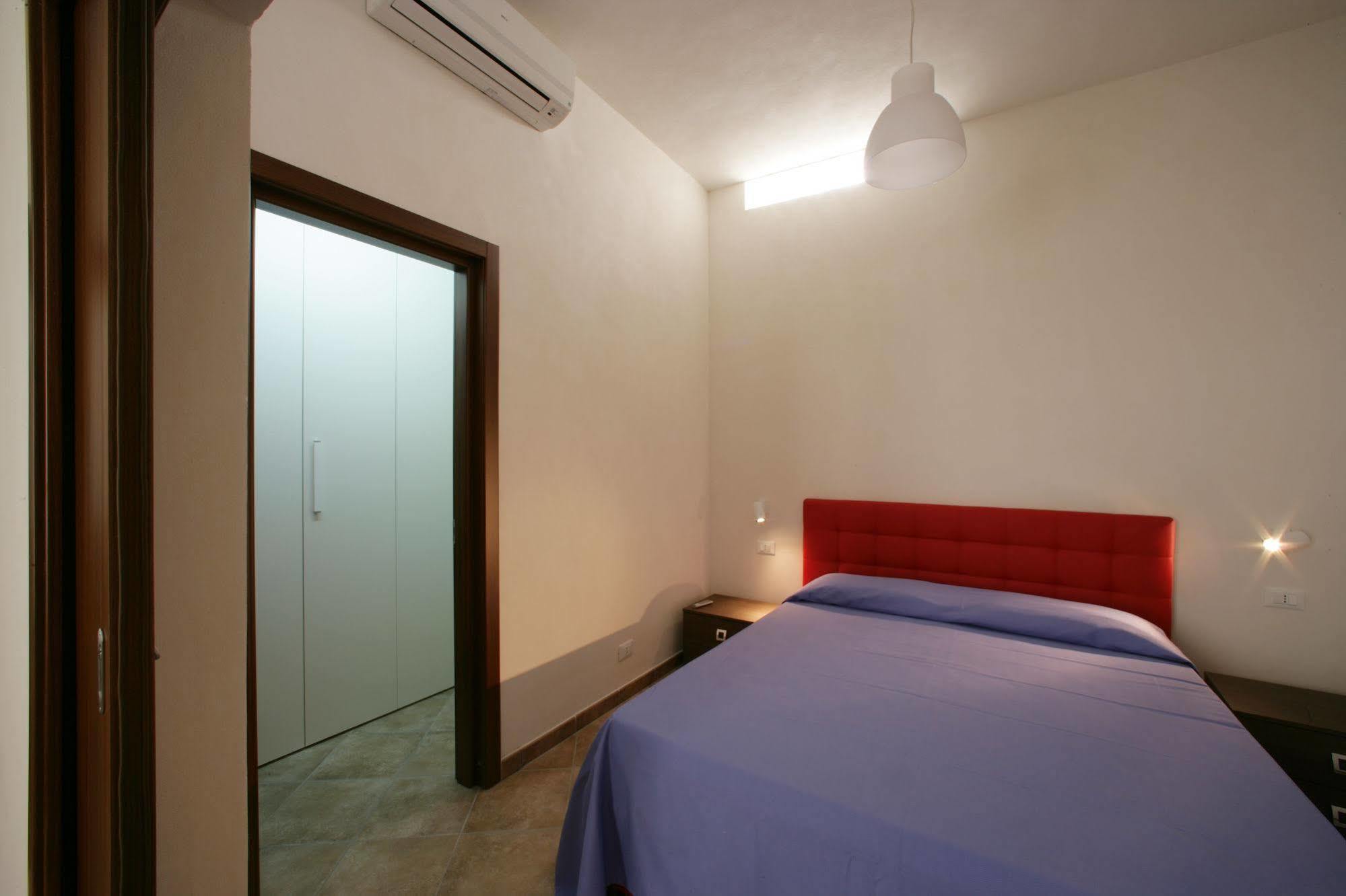 Mansarda Con Terrazzo Apartment Trapani Bagian luar foto