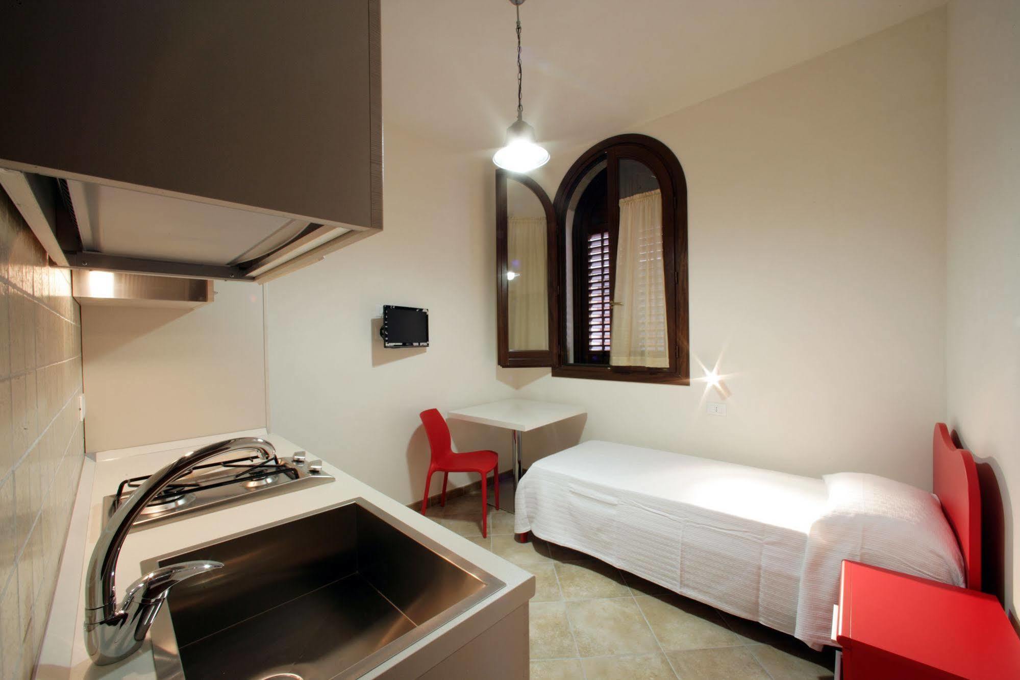 Mansarda Con Terrazzo Apartment Trapani Bagian luar foto