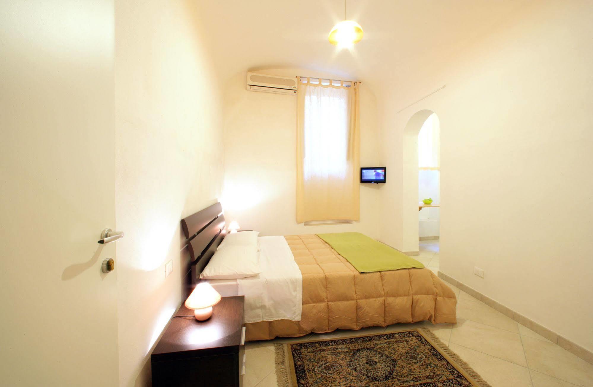 Mansarda Con Terrazzo Apartment Trapani Bagian luar foto