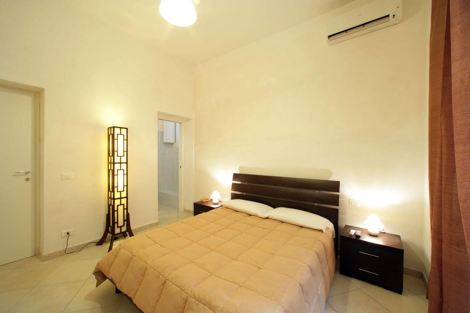 Mansarda Con Terrazzo Apartment Trapani Bagian luar foto